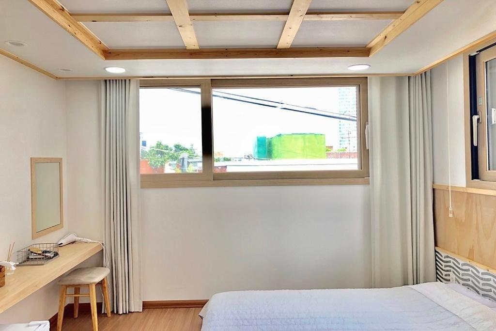 Cheukhu-Dong 19Street Guesthouse Mokpo Ngoại thất bức ảnh