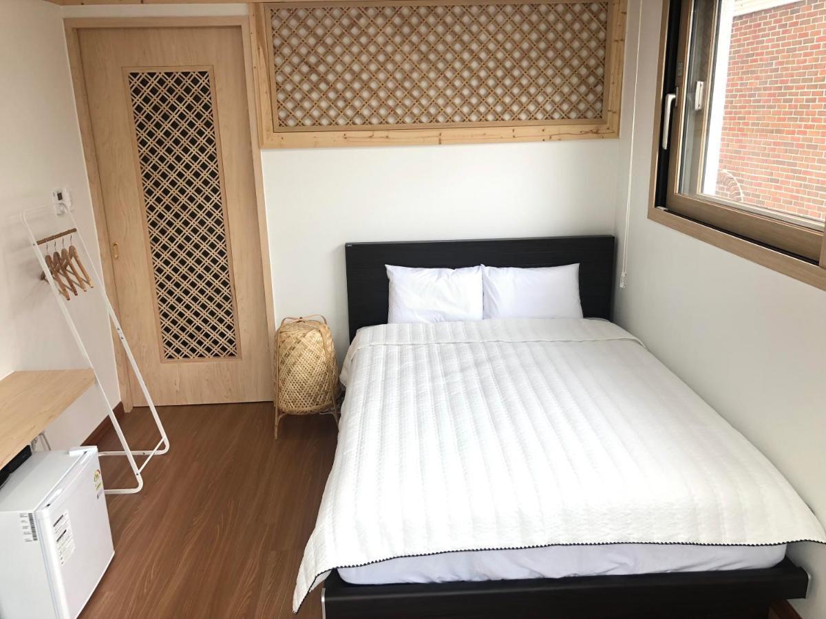Cheukhu-Dong 19Street Guesthouse Mokpo Ngoại thất bức ảnh