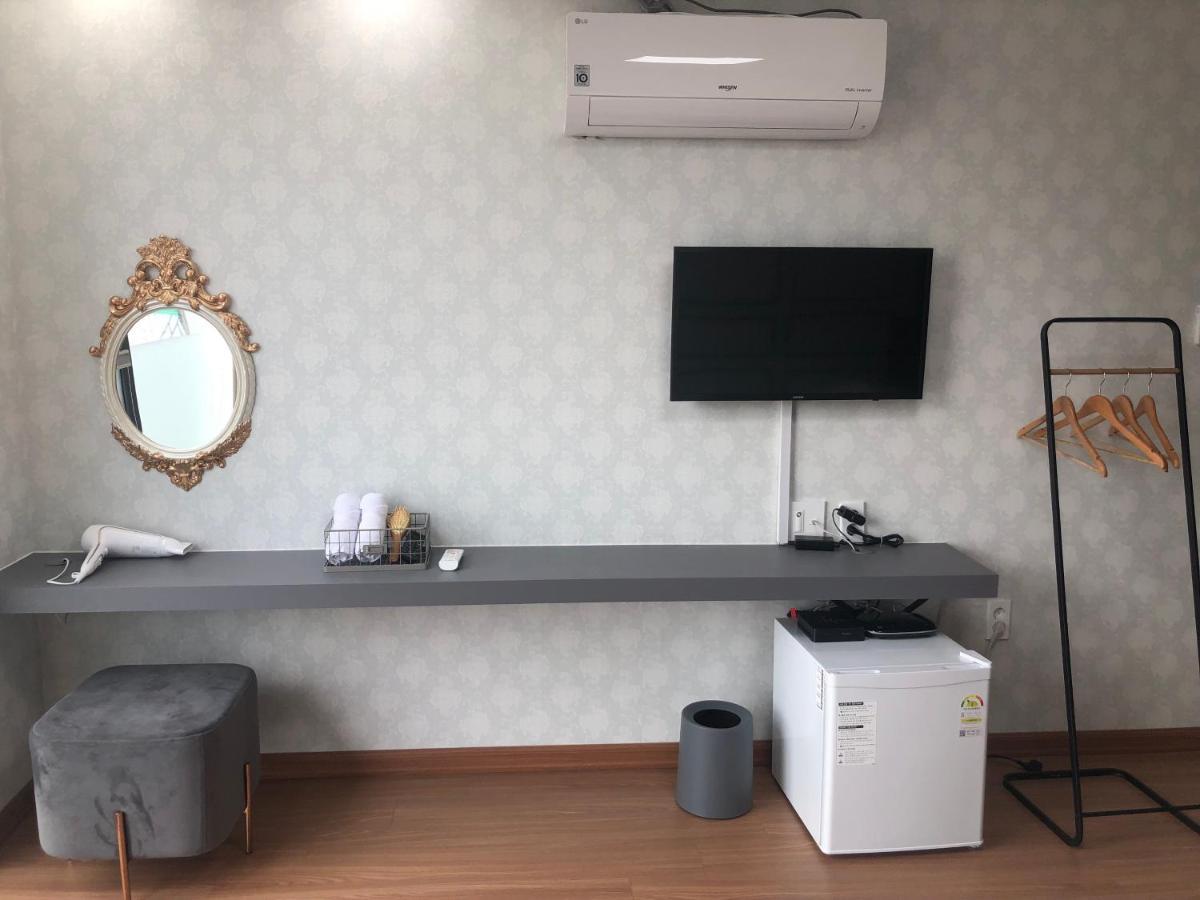 Cheukhu-Dong 19Street Guesthouse Mokpo Ngoại thất bức ảnh